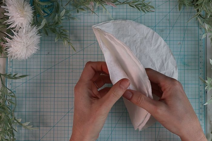 超详细手工纸花制作教程,低成本打造婚礼纪念花束-第9张图片-趣作屋 超详细手工纸花制作教程,低成本打造婚礼纪念花束-第9张图片-趣作屋