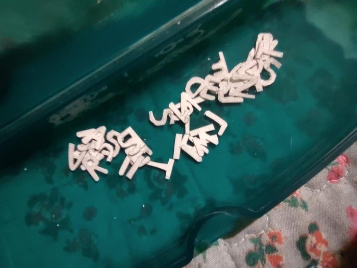 低成本DIY字母装饰板教程,轻松打造个性家居小物-第12张图片-趣作屋 低成本DIY字母装饰板教程,轻松打造个性家居小物-第12张图片-趣作屋