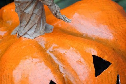 低成本手工制作万圣节南瓜灯教程-第26张图片-趣作屋