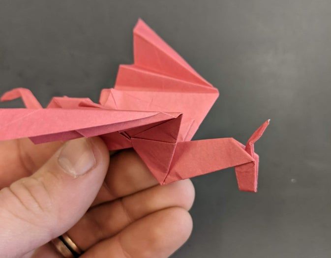 超简单折纸龙教程，一张纸就能搞定！-第25张图片-趣作屋