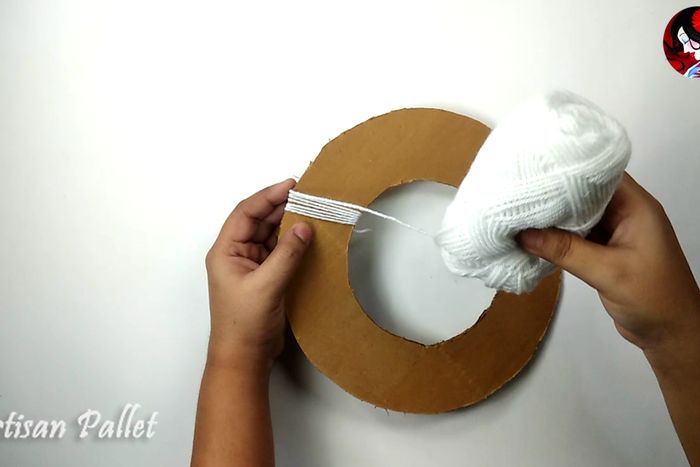 用回收材料做墙面挂饰,超简单纸艺卷手工教程-第6张图片-趣作屋 用回收材料做墙面挂饰,超简单纸艺卷手工教程-第6张图片-趣作屋