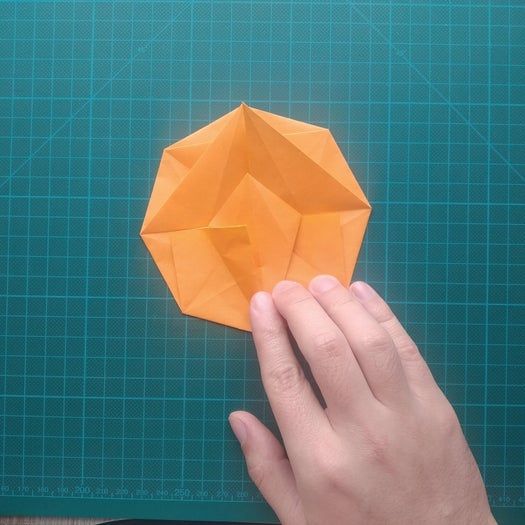 手工折纸教程：用20厘米彩纸折出π符号硬币折纸-第32张图片-趣作屋