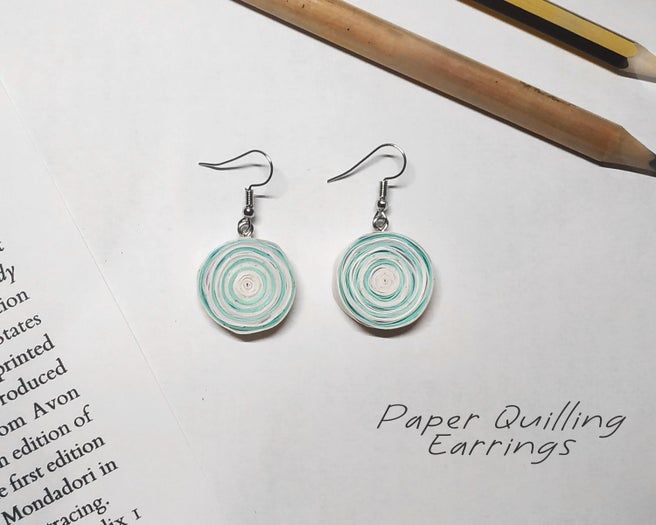 用纸做手工耳环的简单方法-第1张图片-趣作屋