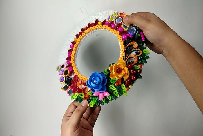 用回收材料做墙面挂饰,超简单纸艺卷手工教程-第24张图片-趣作屋 用回收材料做墙面挂饰,超简单纸艺卷手工教程-第24张图片-趣作屋