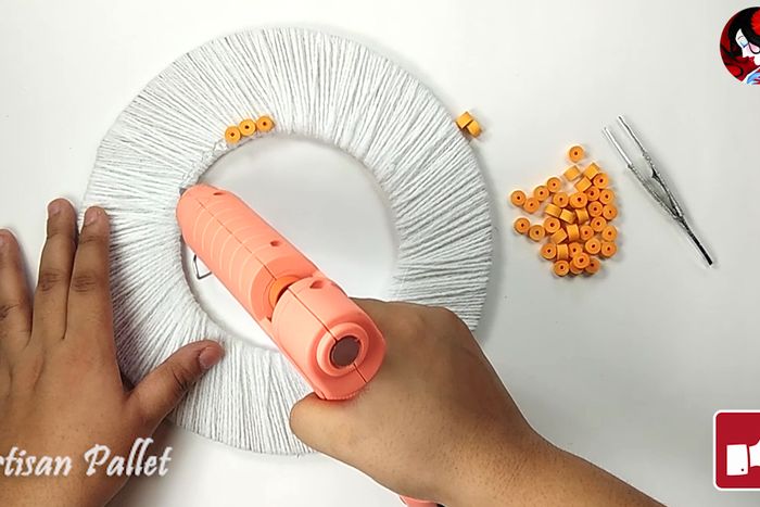 用回收材料做墙面挂饰,超简单纸艺卷手工教程-第10张图片-趣作屋 用回收材料做墙面挂饰,超简单纸艺卷手工教程-第10张图片-趣作屋