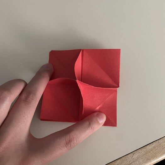 手工折纸玫瑰花教程，简单易学还能永久保存-第20张图片-趣作屋