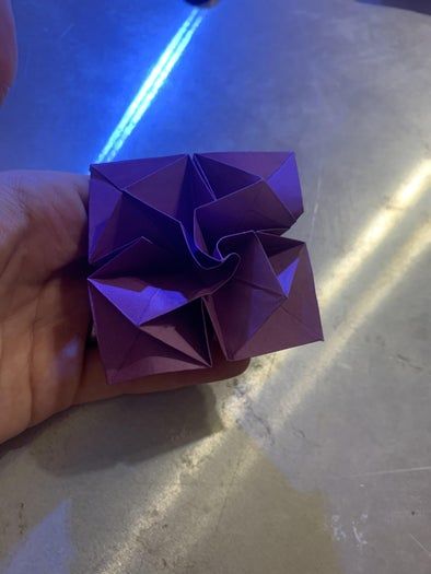 原创简单折纸花朵教程,轻松学会手工折纸花-第20张图片-趣作屋