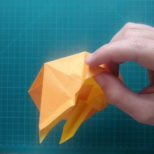 手工折纸教程：用20厘米彩纸折出π符号硬币折纸-第67张图片-趣作屋