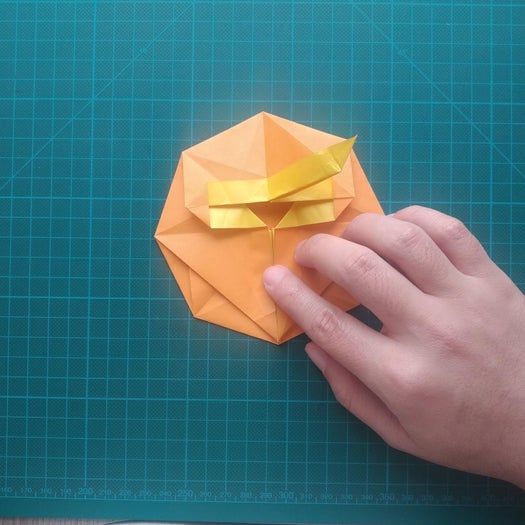 手工折纸教程：用20厘米彩纸折出π符号硬币折纸-第65张图片-趣作屋