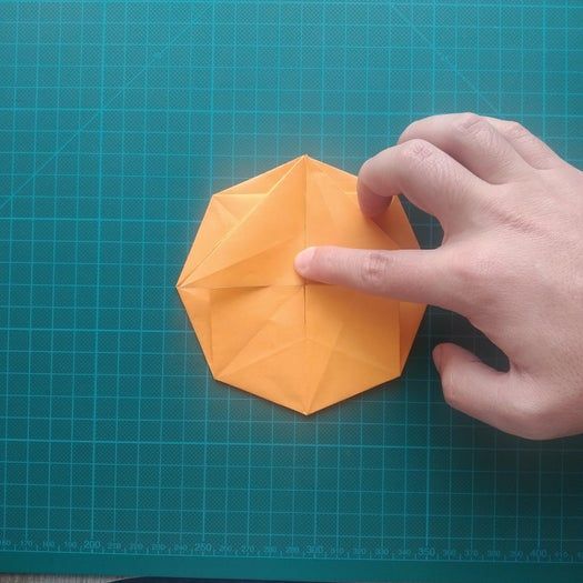 手工折纸教程：用20厘米彩纸折出π符号硬币折纸-第37张图片-趣作屋