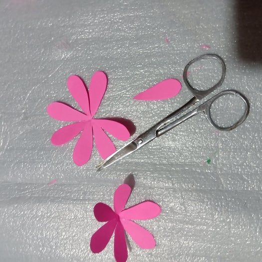 超详细手工纸花制作教程，零基础也能轻松上手！-第54张图片-趣作屋