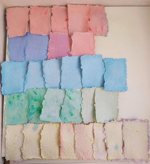 低成本手工制作再生纸教程，轻松DIY环保纸张-第1张图片-趣作屋