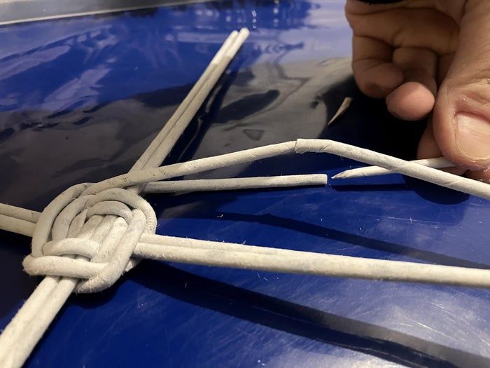 用旧报纸做手工编织篮子教程,简单易学环保又实用-第22张图片-趣作屋 用旧报纸做手工编织篮子教程,简单易学环保又实用-第22张图片-趣作屋