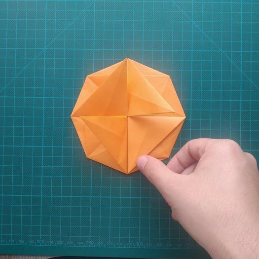 手工折纸教程：用20厘米彩纸折出π符号硬币折纸-第22张图片-趣作屋