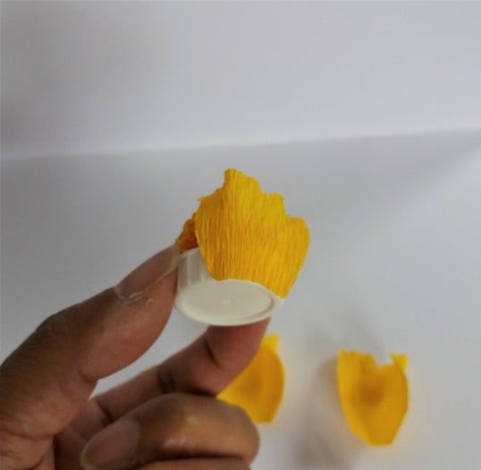 超简单纸花手工制作教程，30厘米彩色墙面装饰DIY-第8张图片-趣作屋