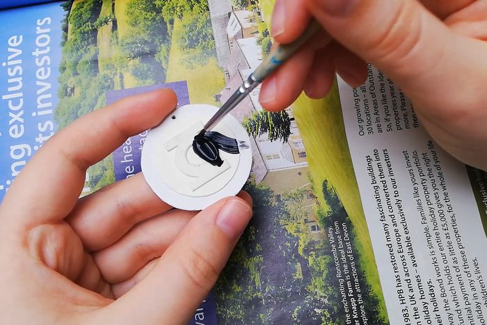 低成本手工制作超级英雄钥匙扣教程-第12张图片-趣作屋 低成本手工制作超级英雄钥匙扣教程-第12张图片-趣作屋