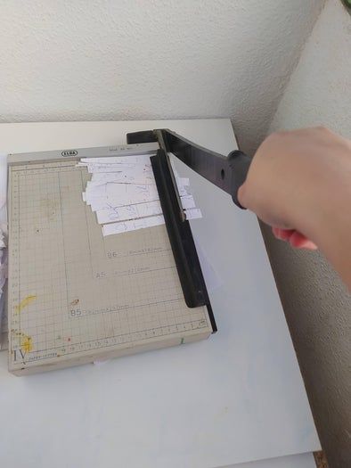 低成本手工制作再生纸教程，轻松DIY环保纸张-第4张图片-趣作屋