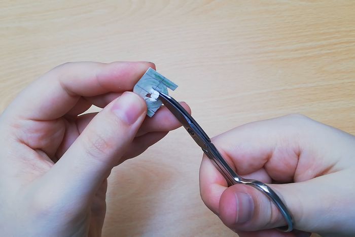 低成本手工制作超级英雄钥匙扣教程-第9张图片-趣作屋 低成本手工制作超级英雄钥匙扣教程-第9张图片-趣作屋