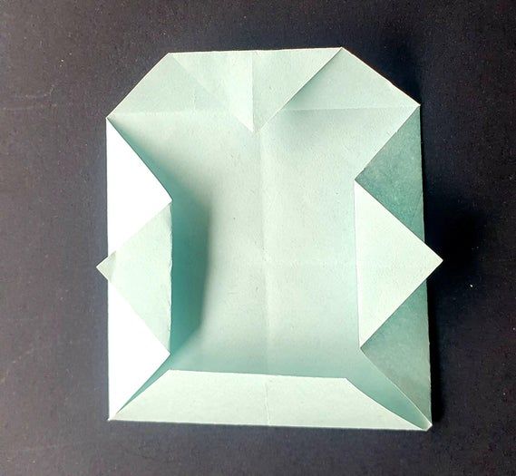 超简单折纸船教程：教你用方形纸折出实用小船-第6张图片-趣作屋