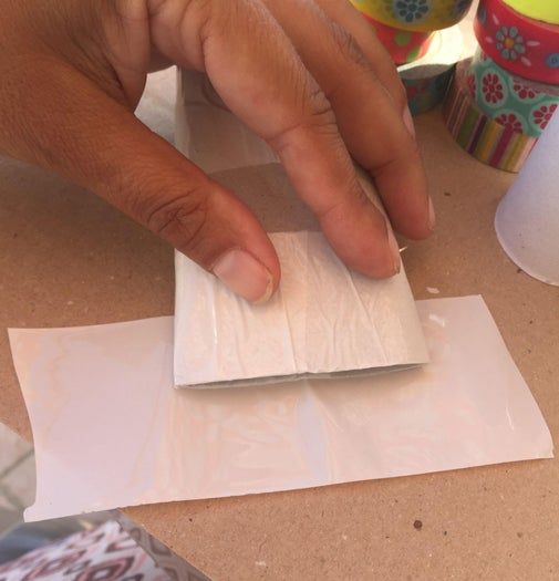 亲子手工DIY:用纸筒轻松制作彩色鲤鱼旗-第7张图片-趣作屋 亲子手工DIY:用纸筒轻松制作彩色鲤鱼旗-第7张图片-趣作屋