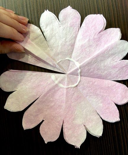 超低成本DIY咖啡滤纸花墙装饰教程，租房也能轻松上手-第17张图片-趣作屋