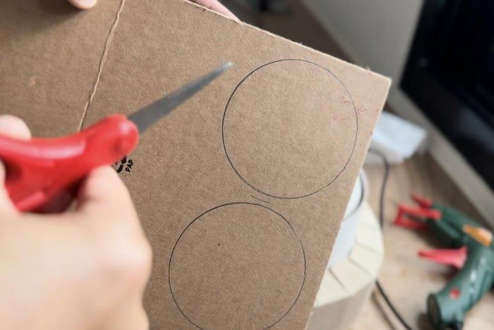 超简单！用纸手工制作宇航员头盔教程-第12张图片-趣作屋