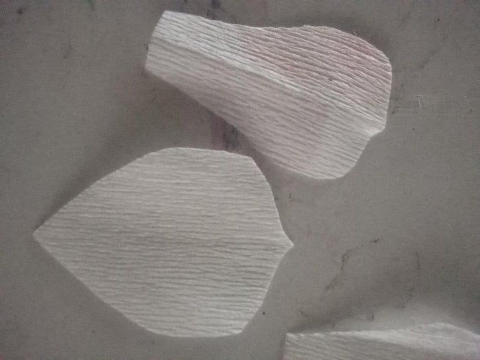 彩虹玫瑰花手工制作教程,用皱纹纸轻松DIY-第5张图片-趣作屋 彩虹玫瑰花手工制作教程,用皱纹纸轻松DIY-第5张图片-趣作屋