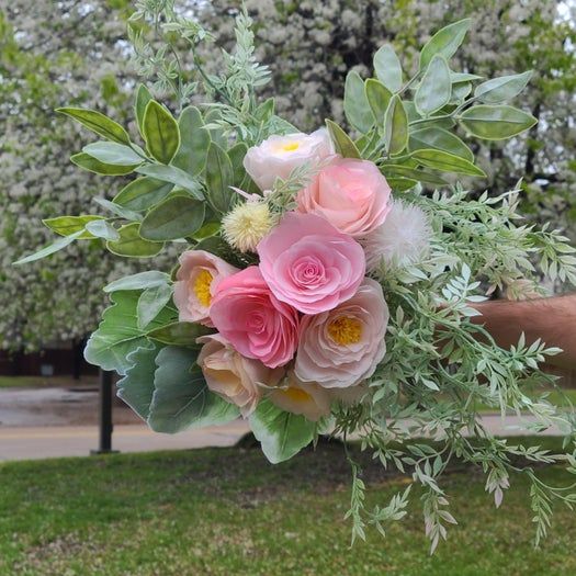 超详细手工纸花制作教程,低成本打造婚礼纪念花束-第1张图片-趣作屋 超详细手工纸花制作教程,低成本打造婚礼纪念花束-第1张图片-趣作屋