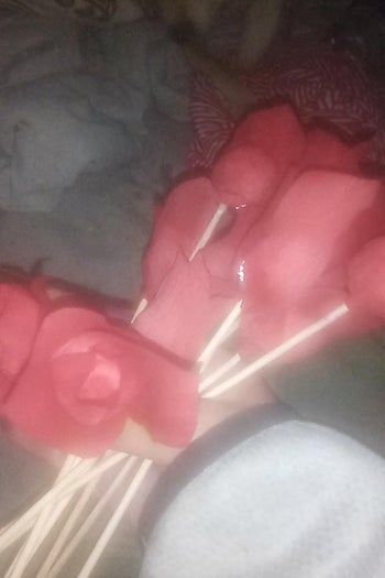 彩虹玫瑰花手工制作教程,用皱纹纸轻松DIY-第8张图片-趣作屋 彩虹玫瑰花手工制作教程,用皱纹纸轻松DIY-第8张图片-趣作屋