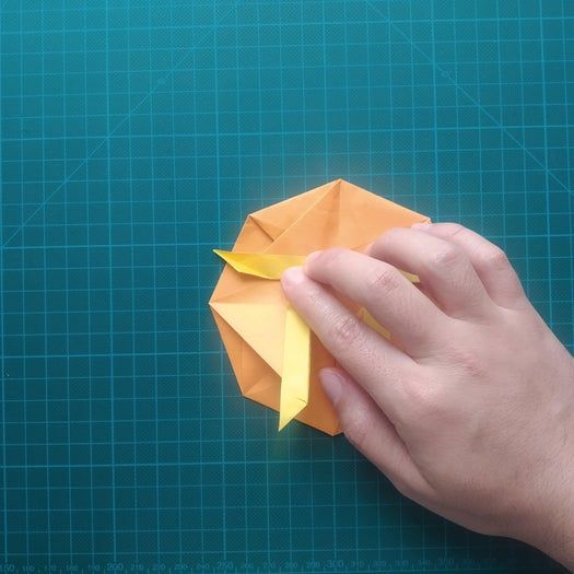 手工折纸教程：用20厘米彩纸折出π符号硬币折纸-第86张图片-趣作屋