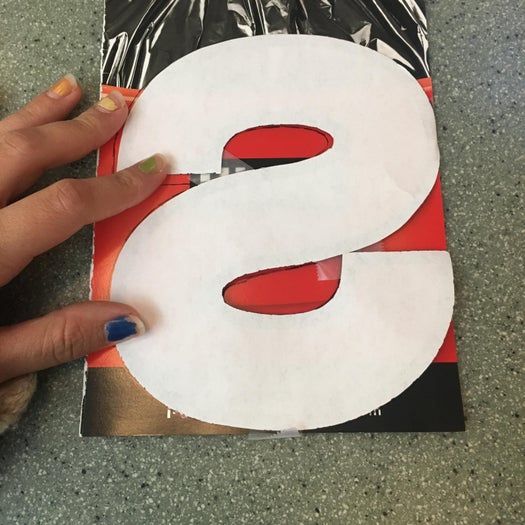 用旧报纸杂志DIY彩色字母手工教程-第8张图片-趣作屋 用旧报纸杂志DIY彩色字母手工教程-第8张图片-趣作屋