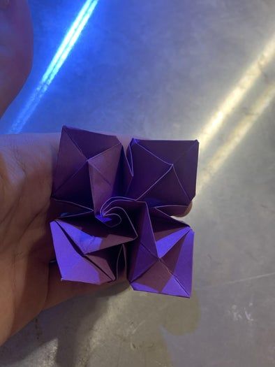 原创简单折纸花朵教程,轻松学会手工折纸花-第21张图片-趣作屋