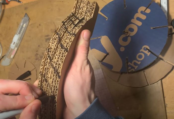 低成本手工制作纸灯笼台灯教程-第4张图片-趣作屋