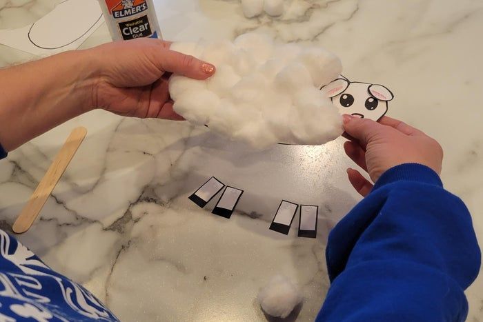 简单手工制作羊毛小羊手偶，适合节日DIY-第8张图片-趣作屋