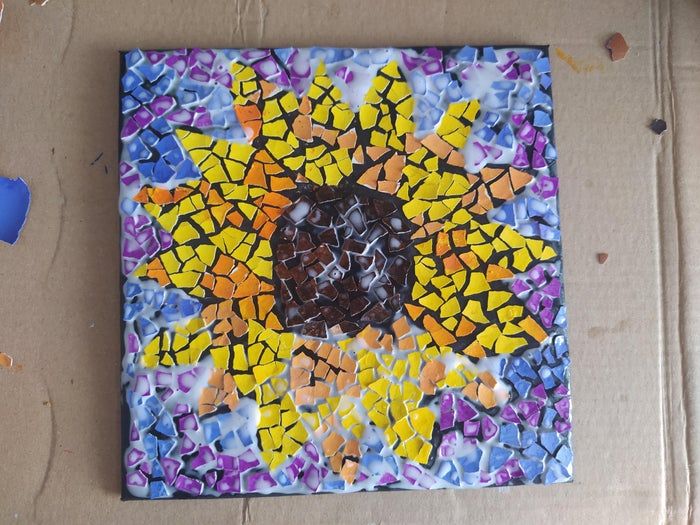 用鸡蛋壳做多彩马赛克装饰的简单方法-第14张图片-趣作屋