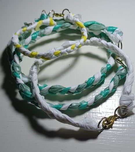 用塑料袋DIY手链教程-第1张图片-趣作屋 用塑料袋DIY手链教程-第1张图片-趣作屋