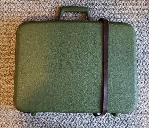 用复古行李箱打造国家公园贴纸墙面艺术-第18张图片-趣作屋