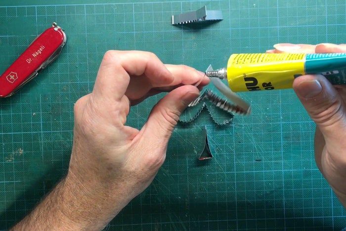 用饮料罐制作迷你森林装饰树教程-第11张图片-趣作屋