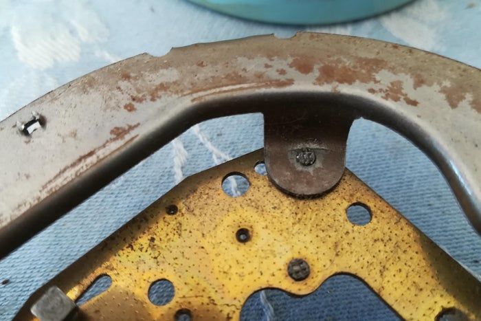 如何用旧闹钟改造无噪音电池闹钟-第9张图片-趣作屋 如何用旧闹钟改造无噪音电池闹钟-第9张图片-趣作屋