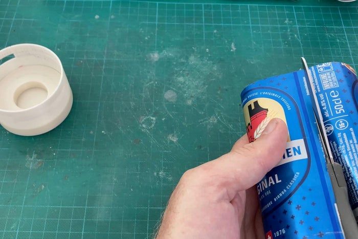 用饮料罐制作户外风动螺旋装饰教程-第5张图片-趣作屋