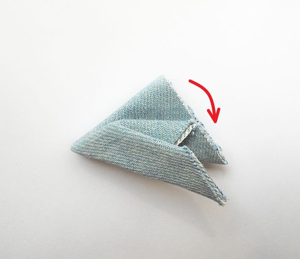 用旧牛仔布制作和平鸽胸针的折纸灵感教程-第12张图片-趣作屋