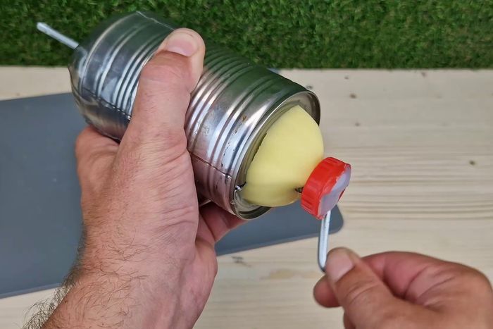 用回收材料自制螺旋土豆切割器教程-第1张图片-趣作屋