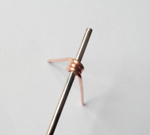 用塑料瓶制作环保胸针的超简单教程-第15张图片-趣作屋