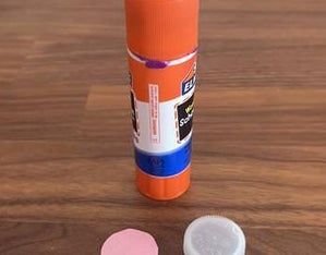 简易环保塑料瓶改造存钱罐教程-第17张图片-趣作屋 简易环保塑料瓶改造存钱罐教程-第17张图片-趣作屋