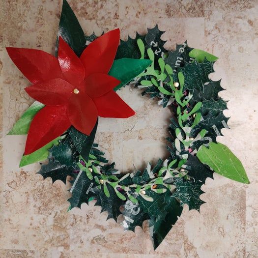 回收塑料制作环保圣诞花环教程-第25张图片-趣作屋