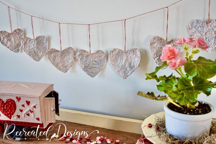 情人节手工爱心花环制作教程-第6张图片-趣作屋