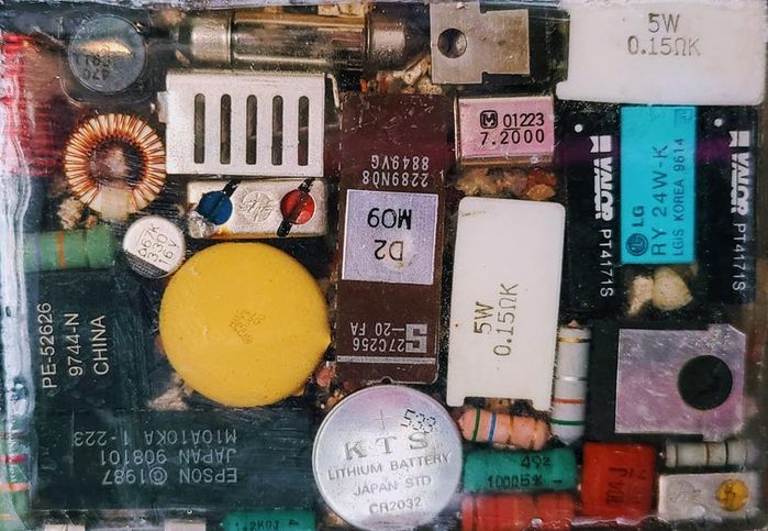 用废旧电子设备制作厨房装饰瓷砖的环保教程-第3张图片-趣作屋