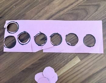 简易环保塑料瓶改造存钱罐教程-第13张图片-趣作屋 简易环保塑料瓶改造存钱罐教程-第13张图片-趣作屋