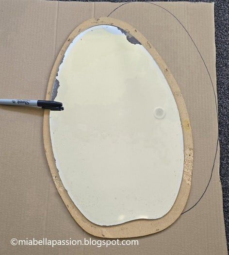 用旧框自制复古珠宝展示墙-第4张图片-趣作屋