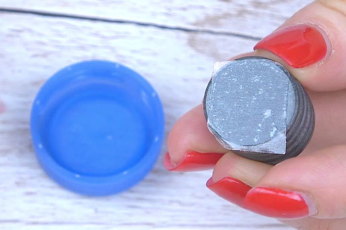 塑料瓶创意再利用教程：制作牙刷架、绳子、绳花和幼儿玩具-第14张图片-趣作屋